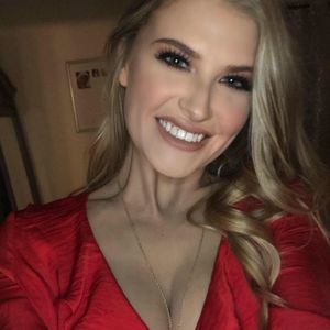 Meet your Posher, Alissa brianne